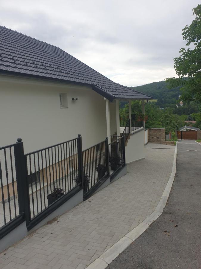 Apartmani Kruna Vrdnik Extérieur photo