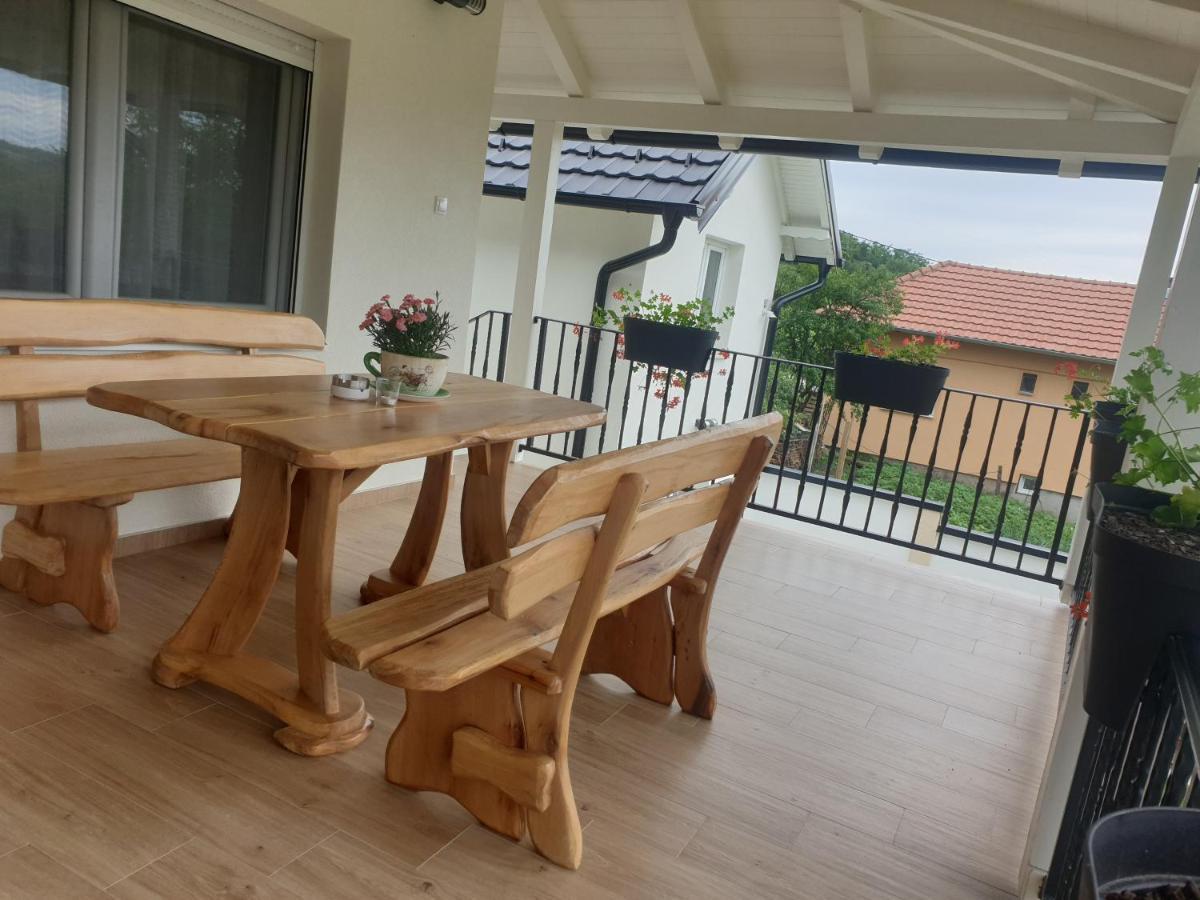 Apartmani Kruna Vrdnik Extérieur photo